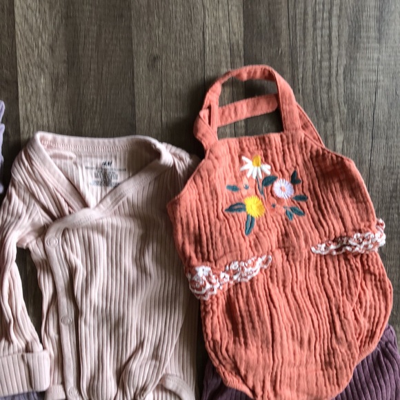 Baby Girls 3-6 Months 13 Piece Clothing Bundle - Picture 6 of 10